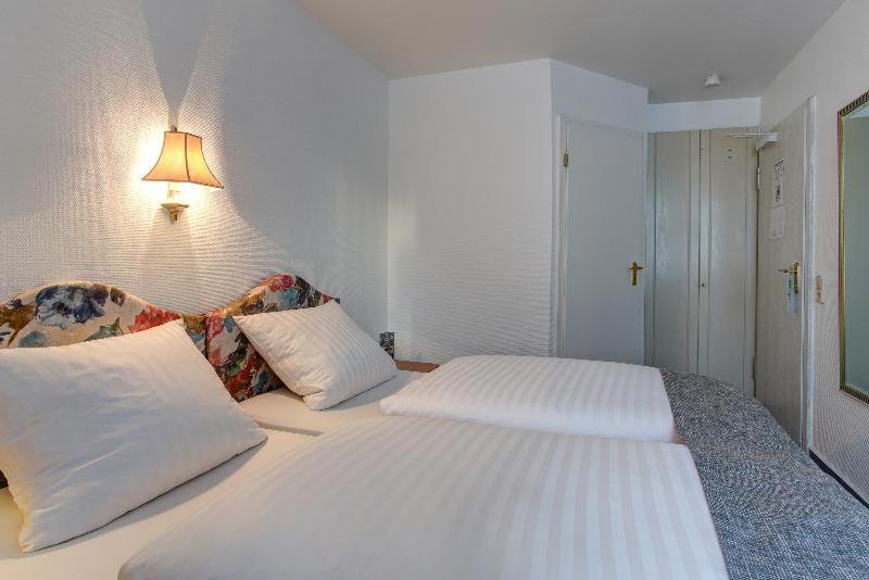 Centro Arde City, Trademark Collection By Wyndham 2* Colonia